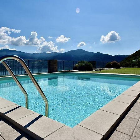 Italian Vacation Homes - La Petite Maison Du Lac 타베르놀라 베르가마스카 외부 사진