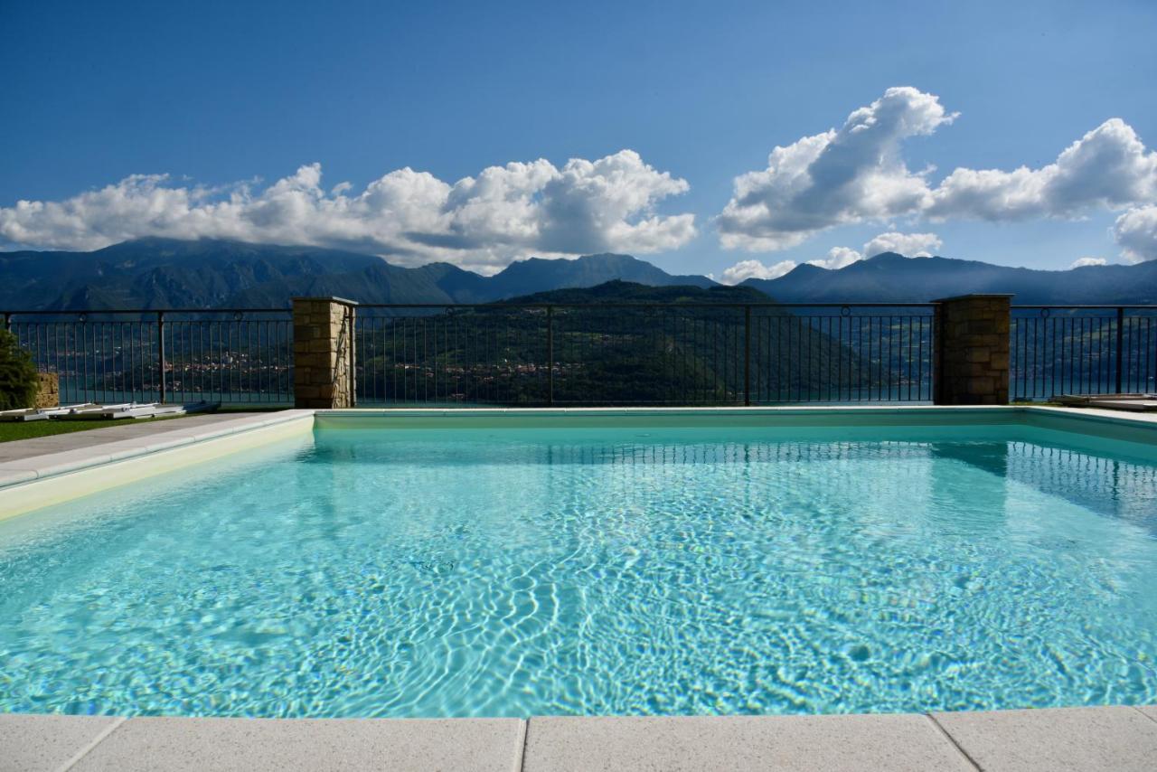 Italian Vacation Homes - La Petite Maison Du Lac 타베르놀라 베르가마스카 외부 사진