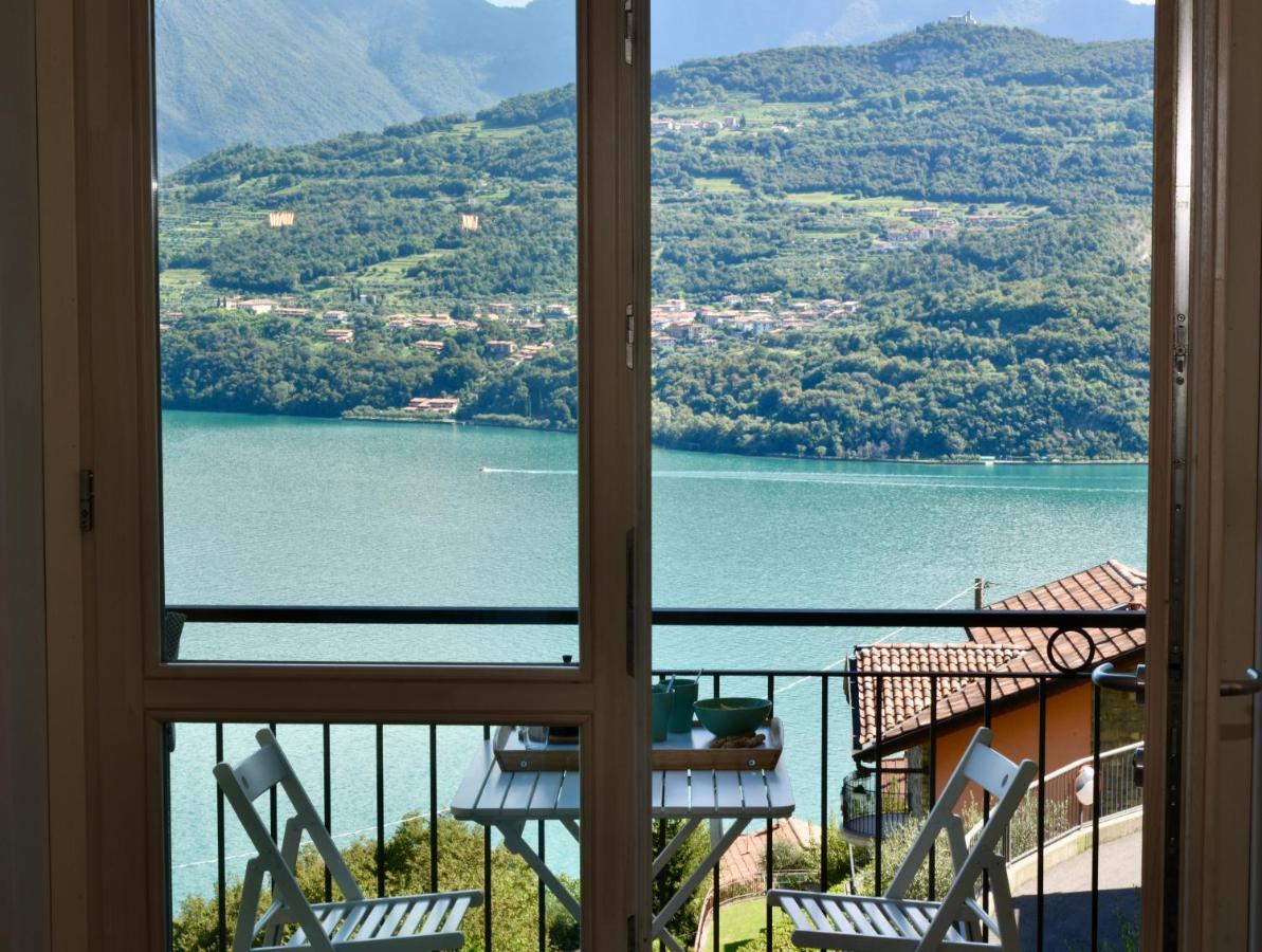 Italian Vacation Homes - La Petite Maison Du Lac 타베르놀라 베르가마스카 외부 사진