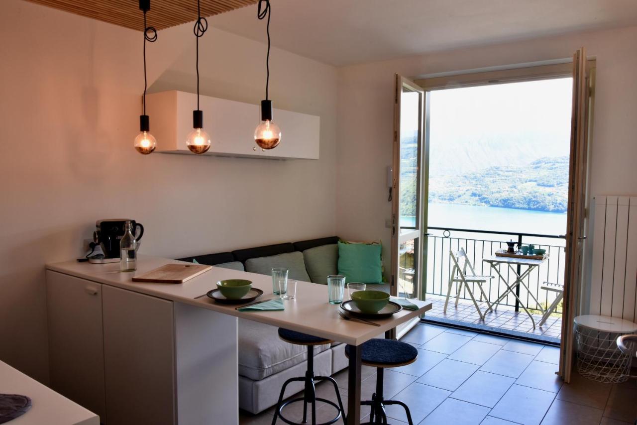 Italian Vacation Homes - La Petite Maison Du Lac 타베르놀라 베르가마스카 외부 사진
